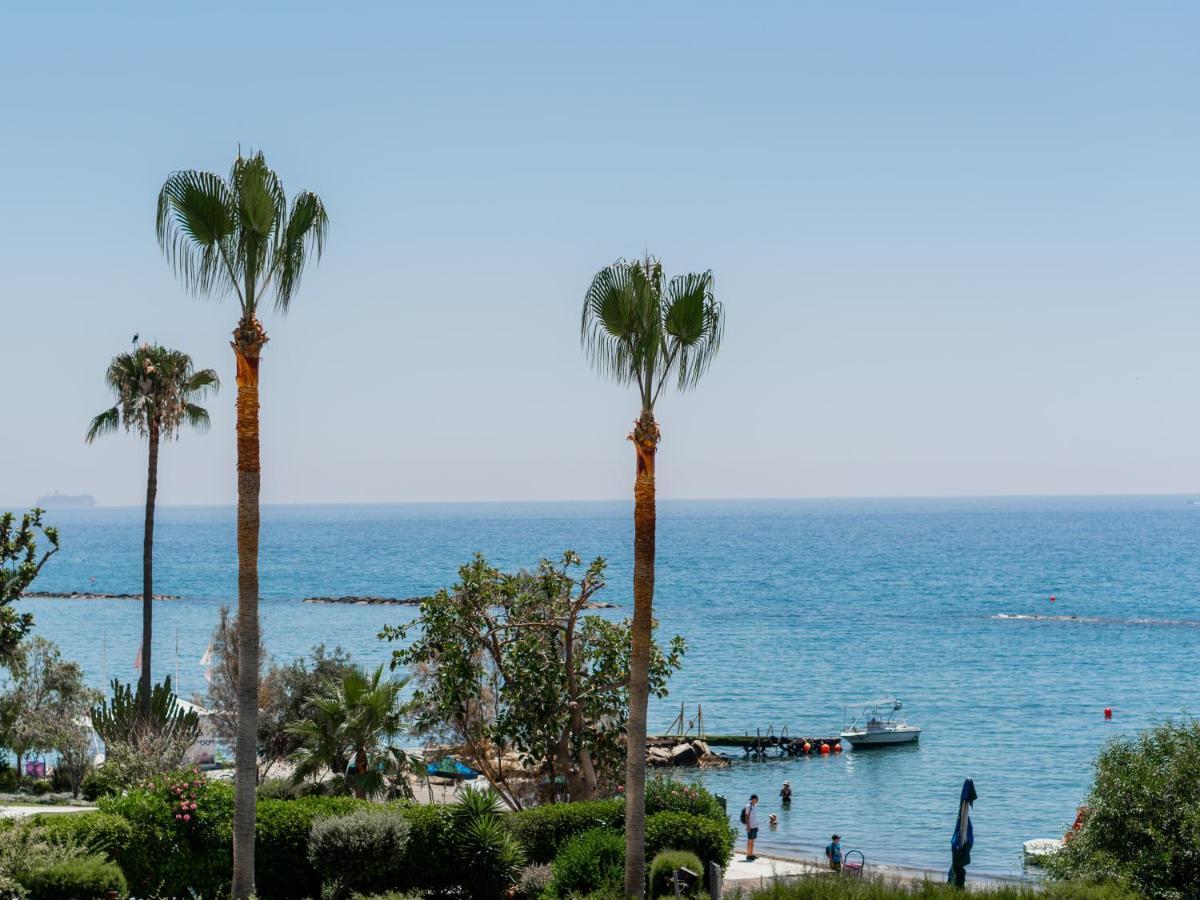 Sanders Ermitage On The Beach - Delightful 1-Bedroom Apartment With Sea View Limassol Luaran gambar