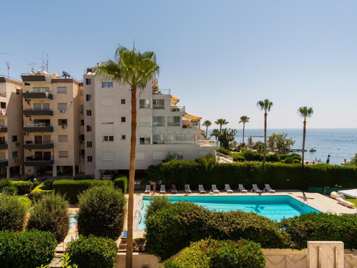 Sanders Ermitage On The Beach - Delightful 1-Bedroom Apartment With Sea View Limassol Luaran gambar