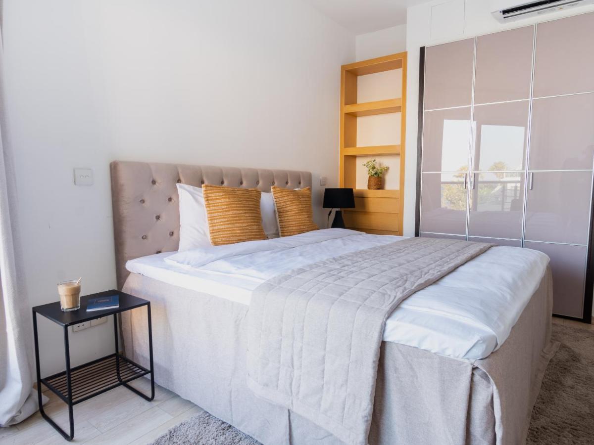 Sanders Ermitage On The Beach - Delightful 1-Bedroom Apartment With Sea View Limassol Luaran gambar